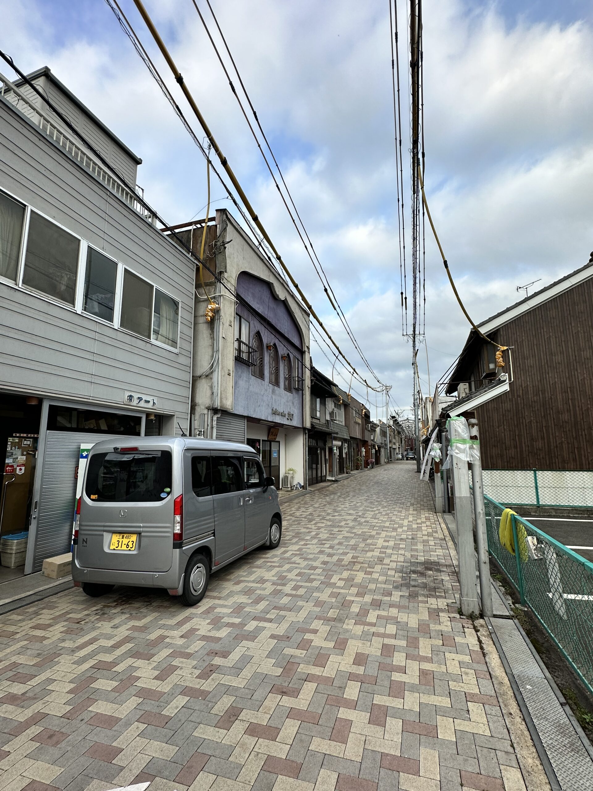 三重県名張市上本町サンロード