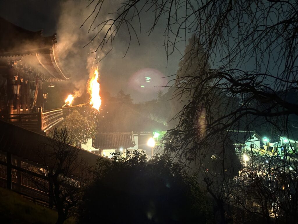 二月堂のお水取りを拝見しました！