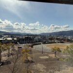 名張市役所の窓から眺める名張旧町方面の眺望。旧町にあった市役所からの眺めはどん感じだったのだろう？