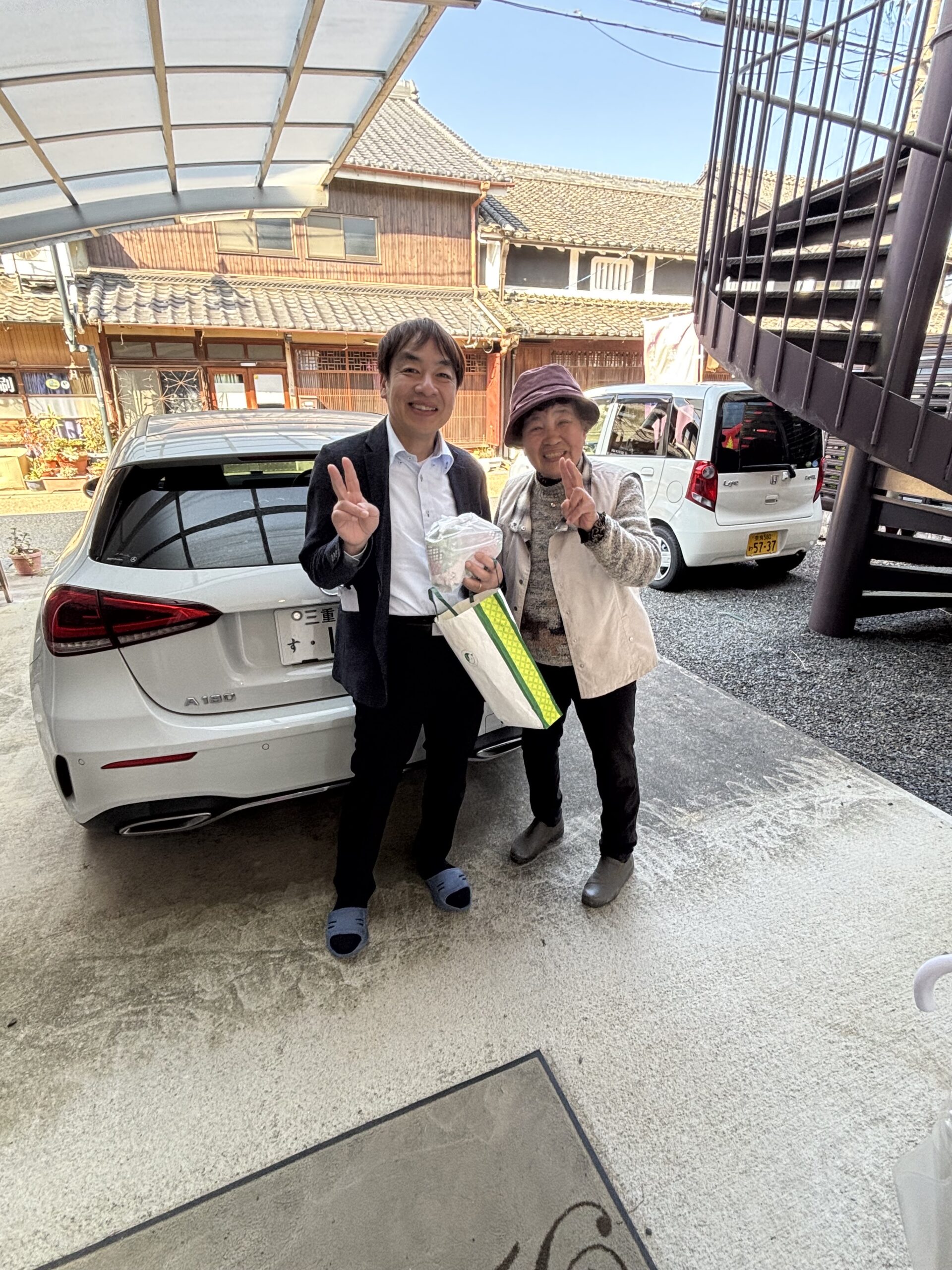 名張市議会議員小林勝と支援者95歳の御婦人